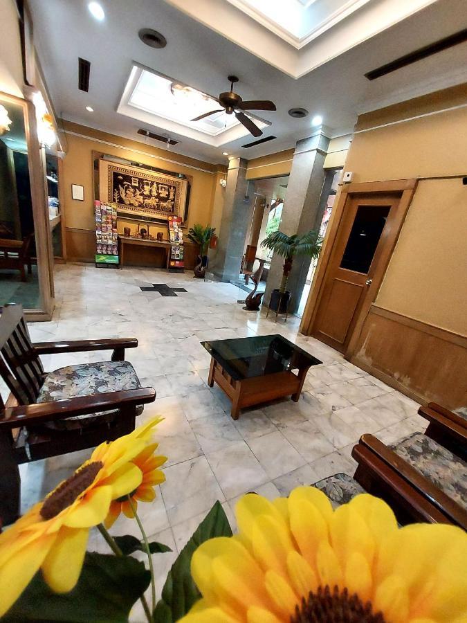 Traveller Inn Hotel Chiang Mai Buitenkant foto