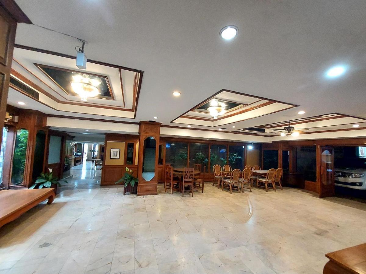 Traveller Inn Hotel Chiang Mai Buitenkant foto