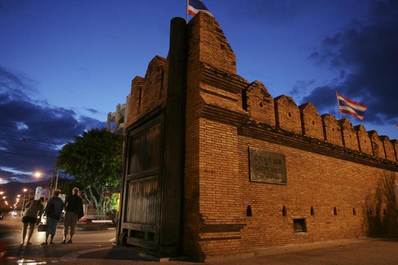 Traveller Inn Hotel Chiang Mai Buitenkant foto