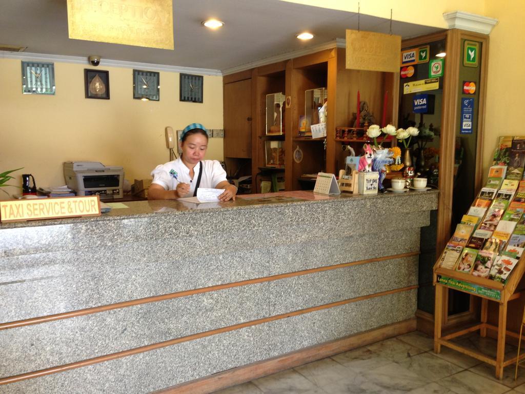 Traveller Inn Hotel Chiang Mai Buitenkant foto