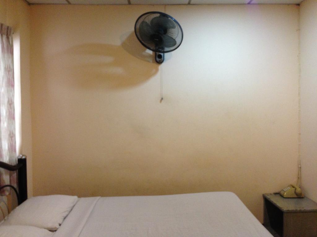Traveller Inn Hotel Chiang Mai Buitenkant foto